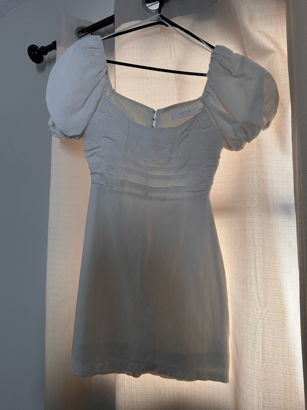 Astr White Puff Sleeve Mini Dress